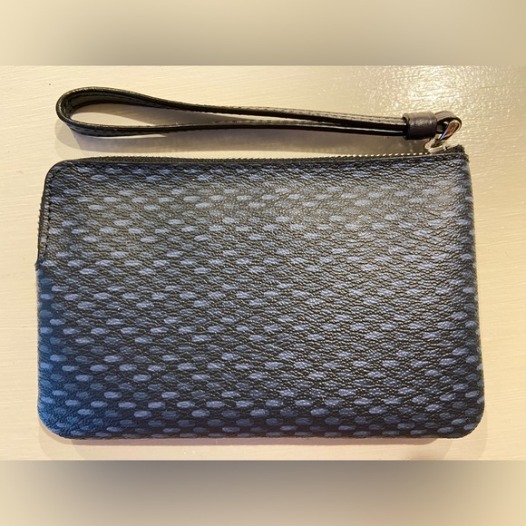 Coach wristlet - Picture 2 of 4